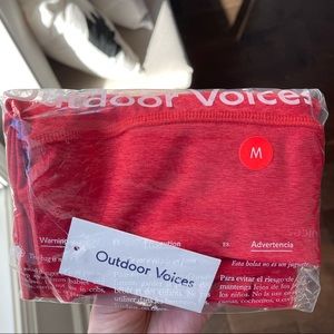 NWT Outdoor Voices Warmup 7” shorts in Poppy- medium